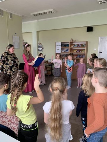 b_1024_768_0_00_images_2023_2024_KAWA_Pasowanie_czytelnik_431053536_866268225301127_6389771917531761982_n